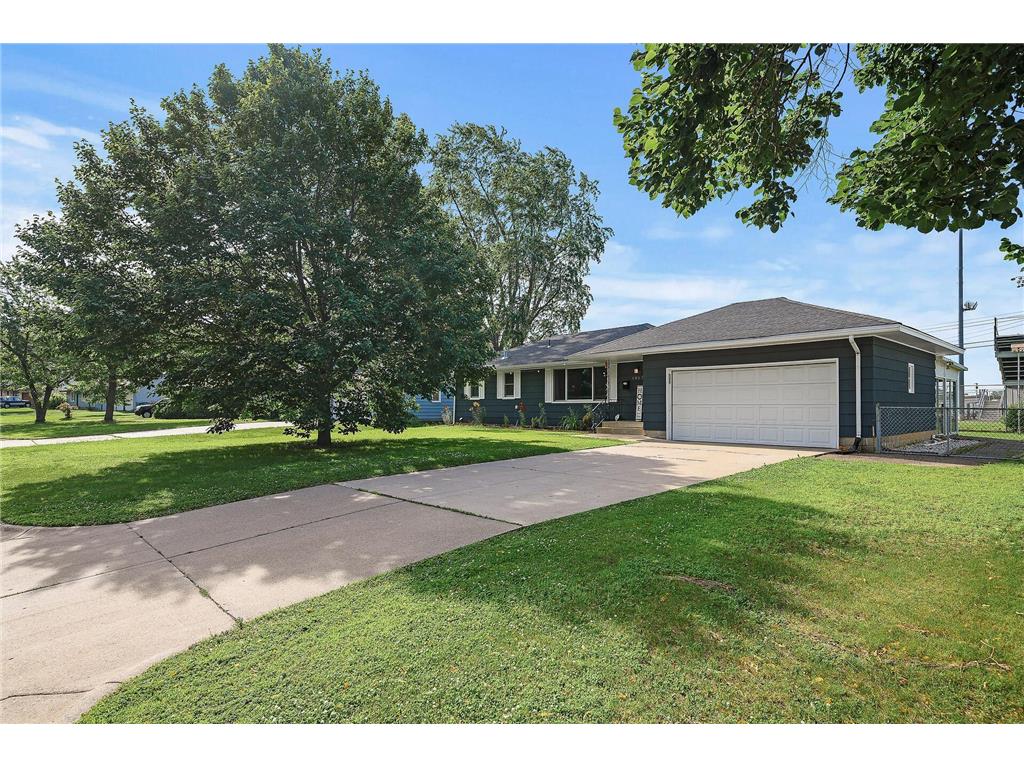4901 76th Avenue N Brooklyn Park MN 55443 6705073 image1