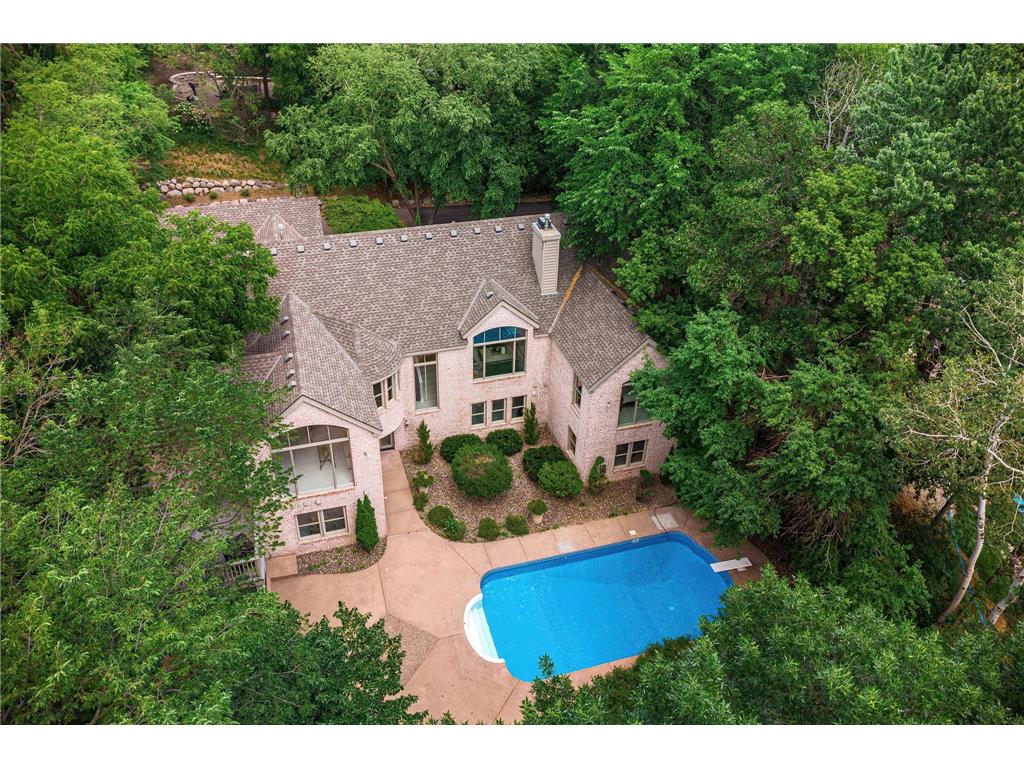 4902 Woodhurst Lane Minnetonka MN 55345 6323504 image1