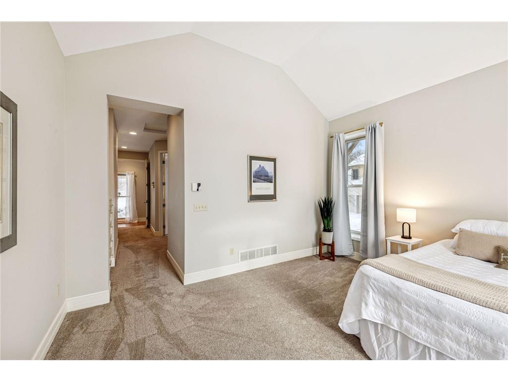 4902 Woodhurst Lane Minnetonka MN 55345 6821347 image31