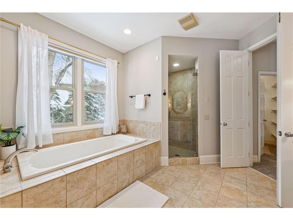 4902 Woodhurst Lane Minnetonka MN 55345 6821347 image34