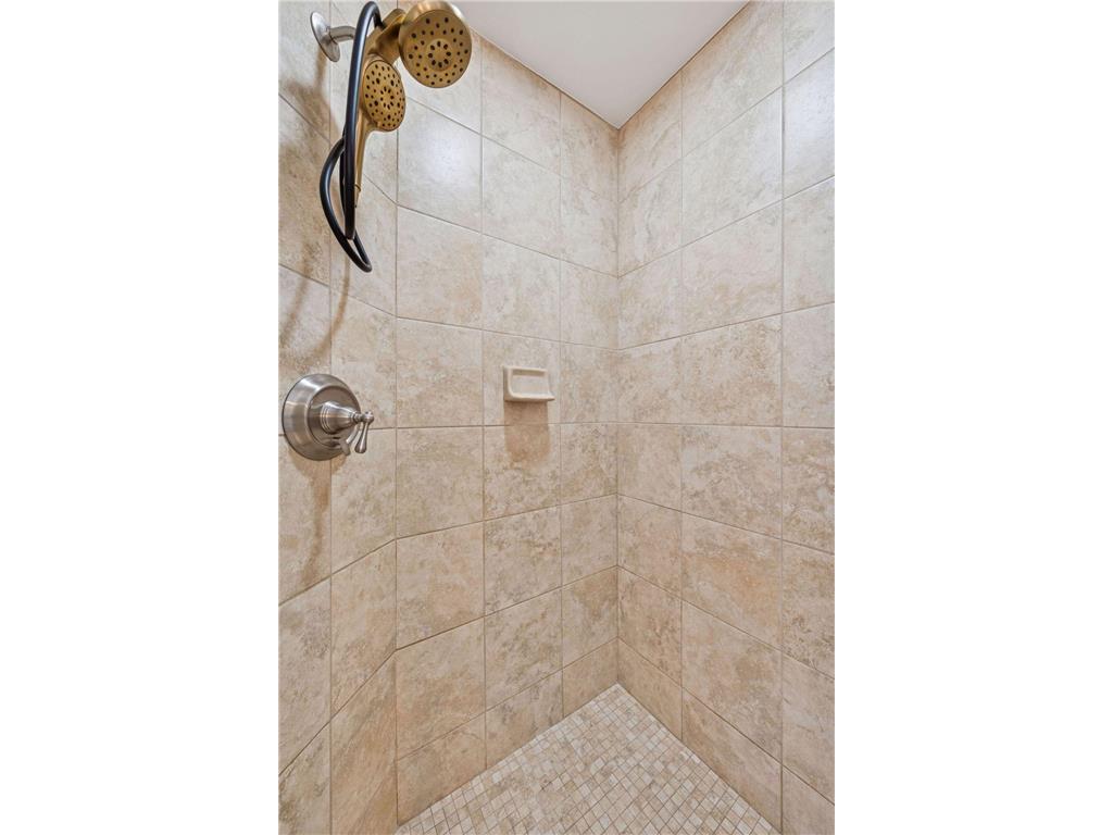 4902 Woodhurst Lane Minnetonka MN 55345 6821347 image35