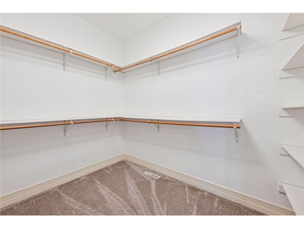 4902 Woodhurst Lane Minnetonka MN 55345 6821347 image36