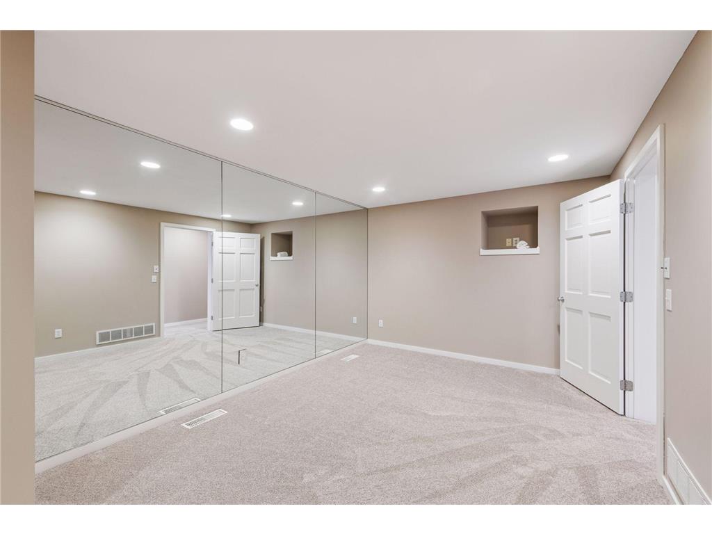 4902 Woodhurst Lane Minnetonka MN 55345 6821347 image46