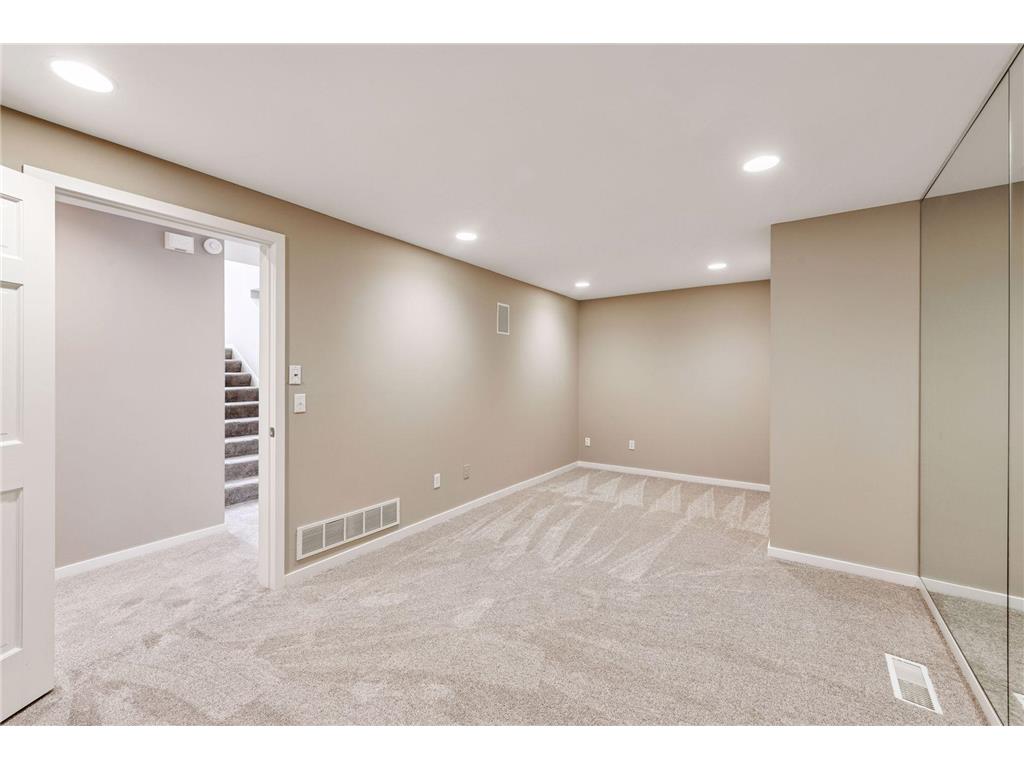 4902 Woodhurst Lane Minnetonka MN 55345 6821347 image47