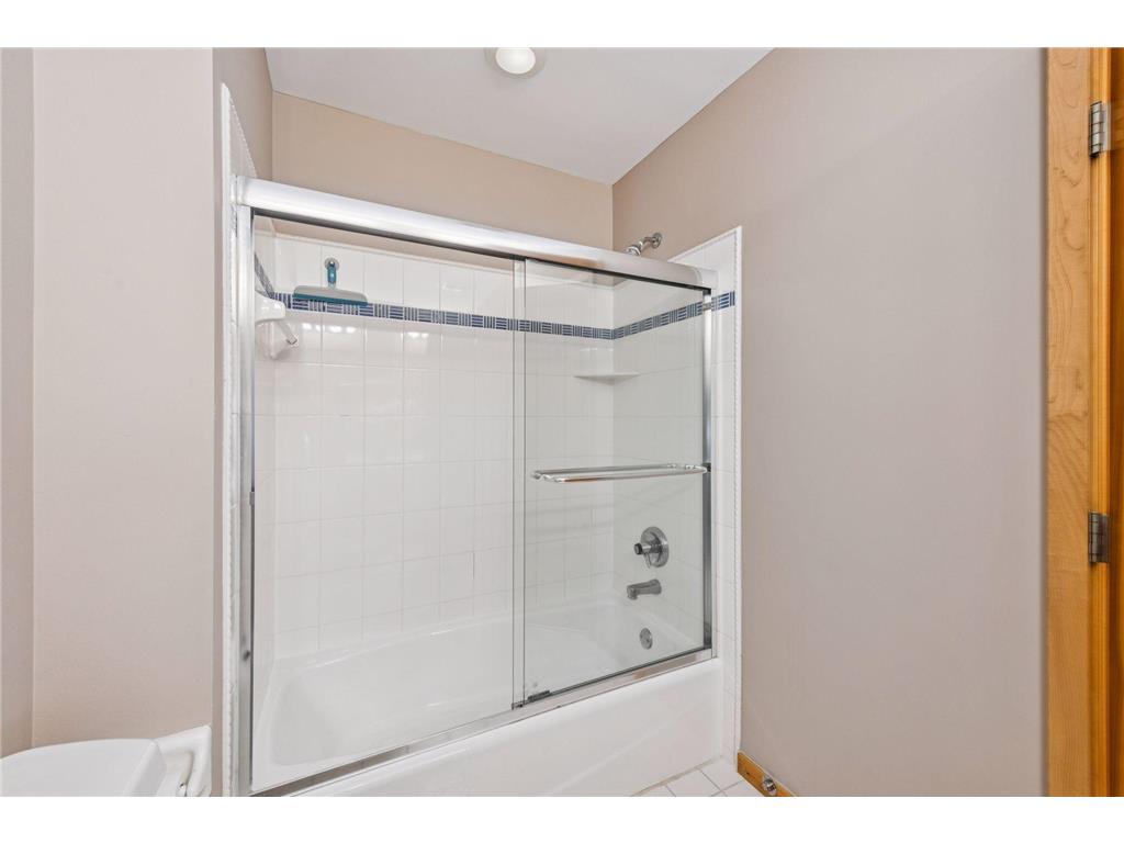 4902 Woodhurst Lane Minnetonka MN 55345 6821347 image56