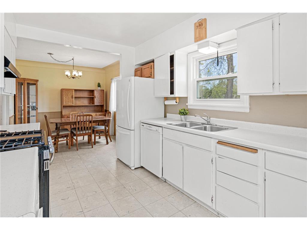 4904 E 53rd Street Minneapolis MN 55417 7073794 image8