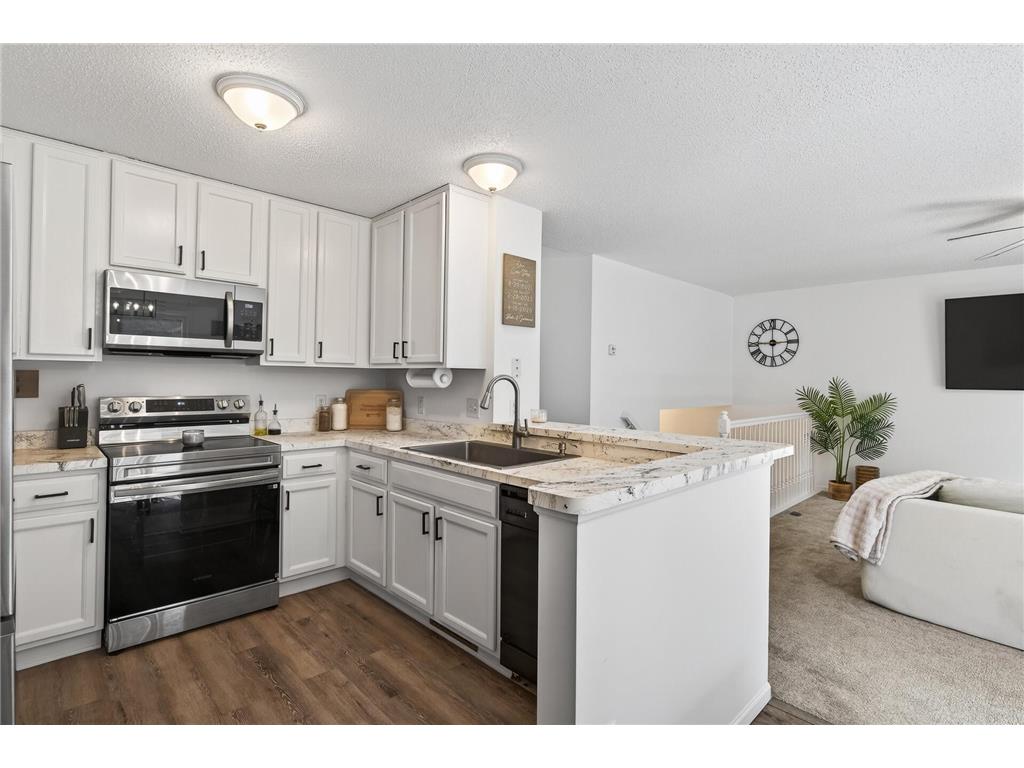 4905 Bluff Heights Trail SE Prior Lake MN 55372 7074855 image16