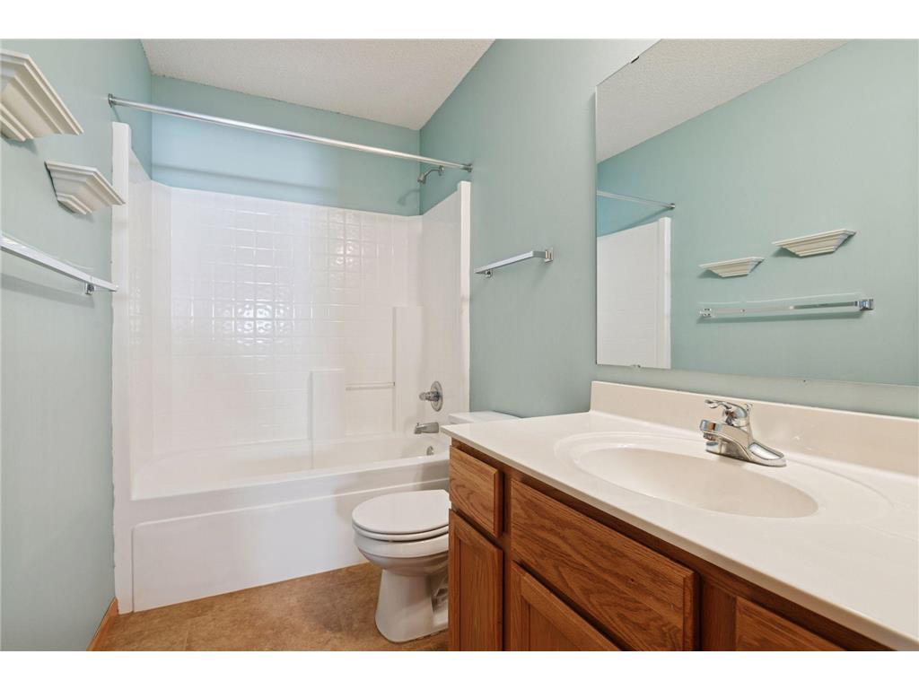 4905 Narcissus Lane N Plymouth MN 55446 7011344 image21