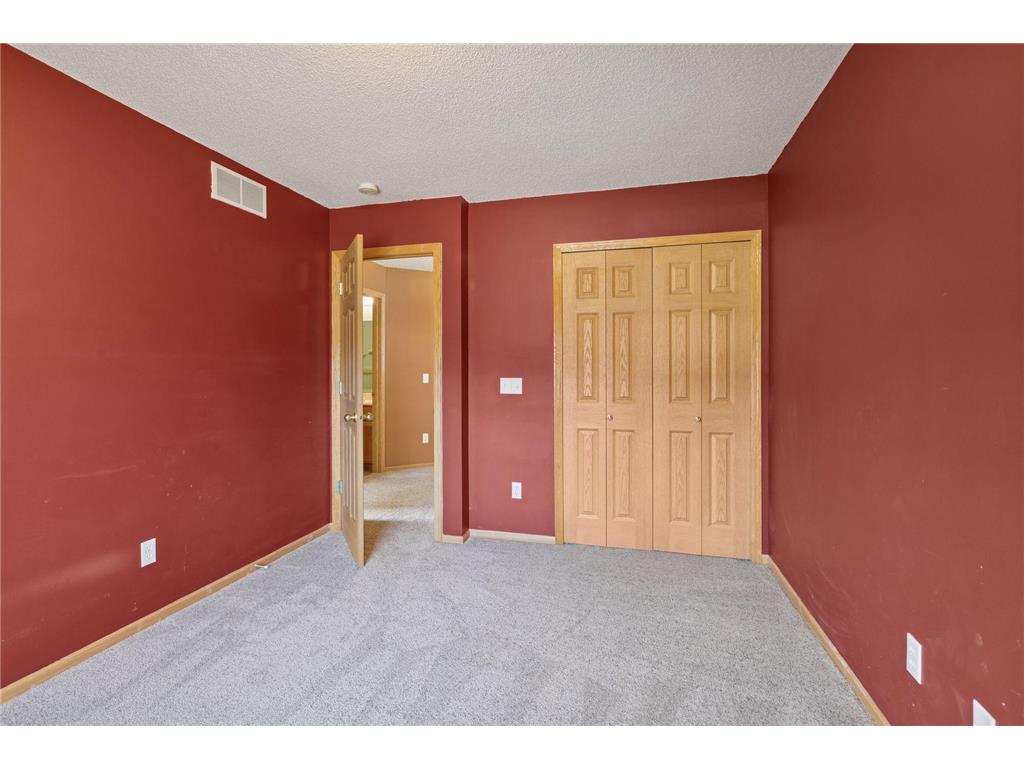 4905 Narcissus Lane N Plymouth MN 55446 7011344 image23