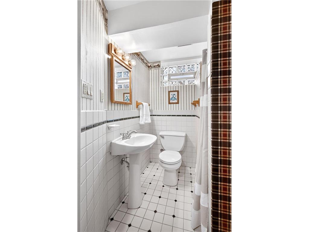 4909 Knox Avenue S Minneapolis MN 55419 7072739 image24