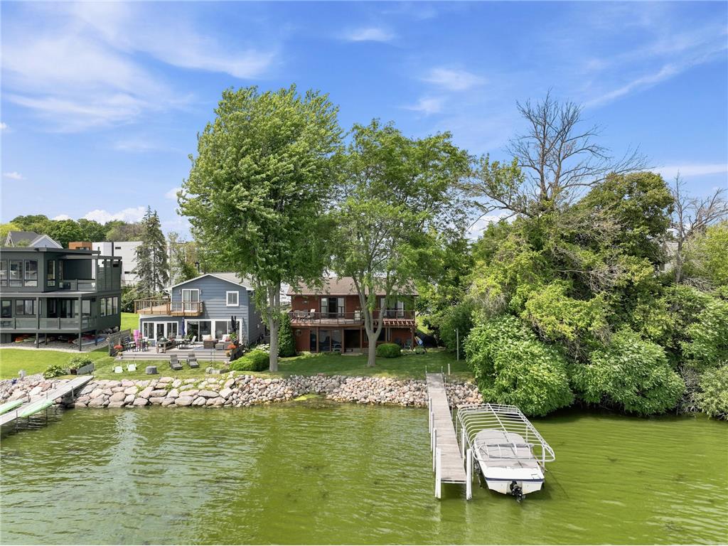 4909 Three Points Boulevard Mound MN 55364 - Lake Minnetonka 7102974 image1
