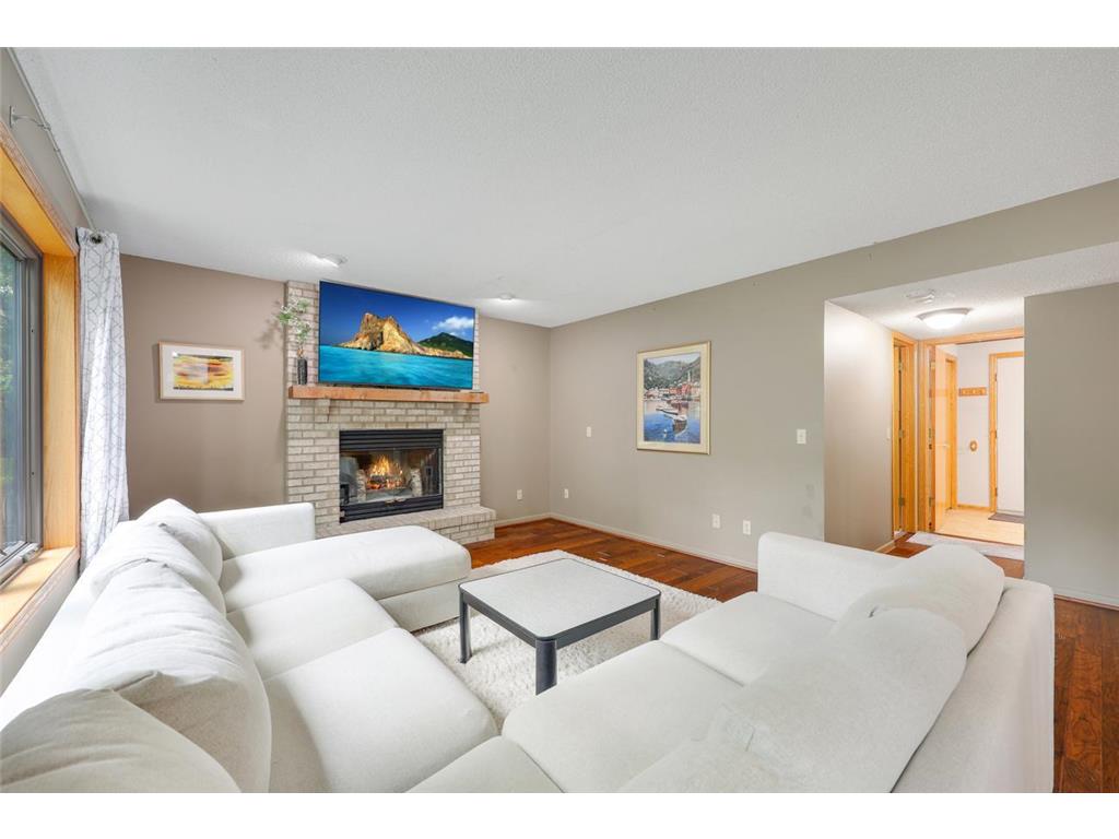 4909 W 150th Street Savage MN 55378 7091003 image22