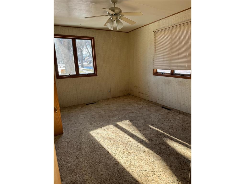 491 3rd Avenue SE Wells MN 56097 7008424 image14