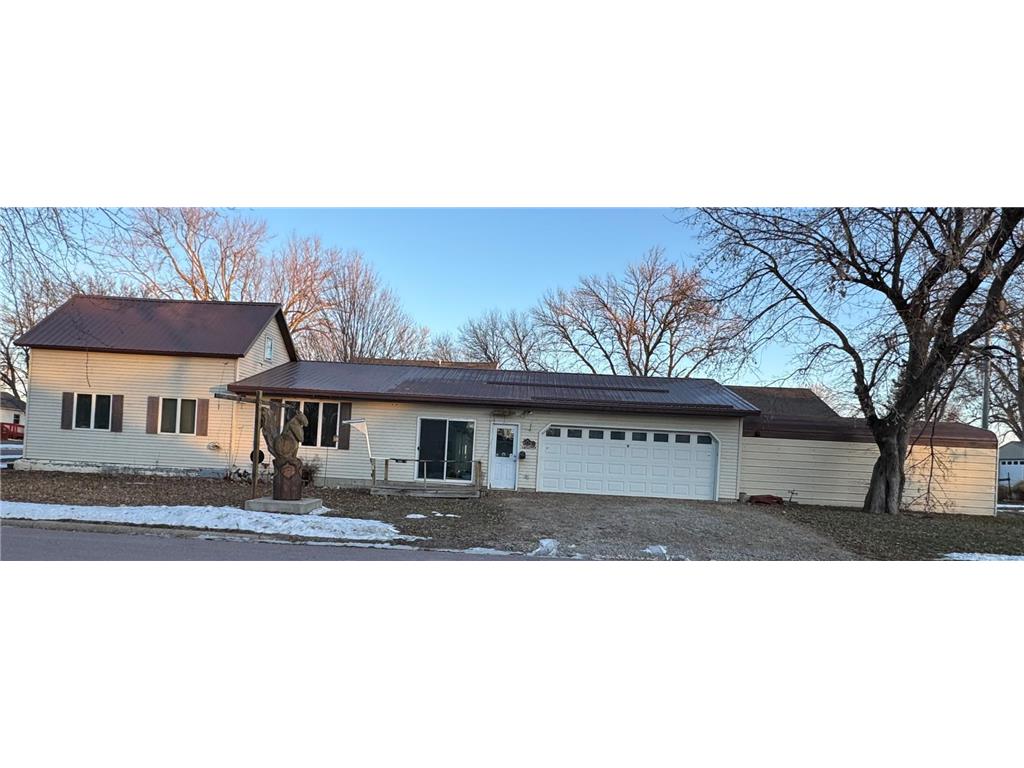 491 3rd Avenue SE Wells MN 56097 7008424 image2