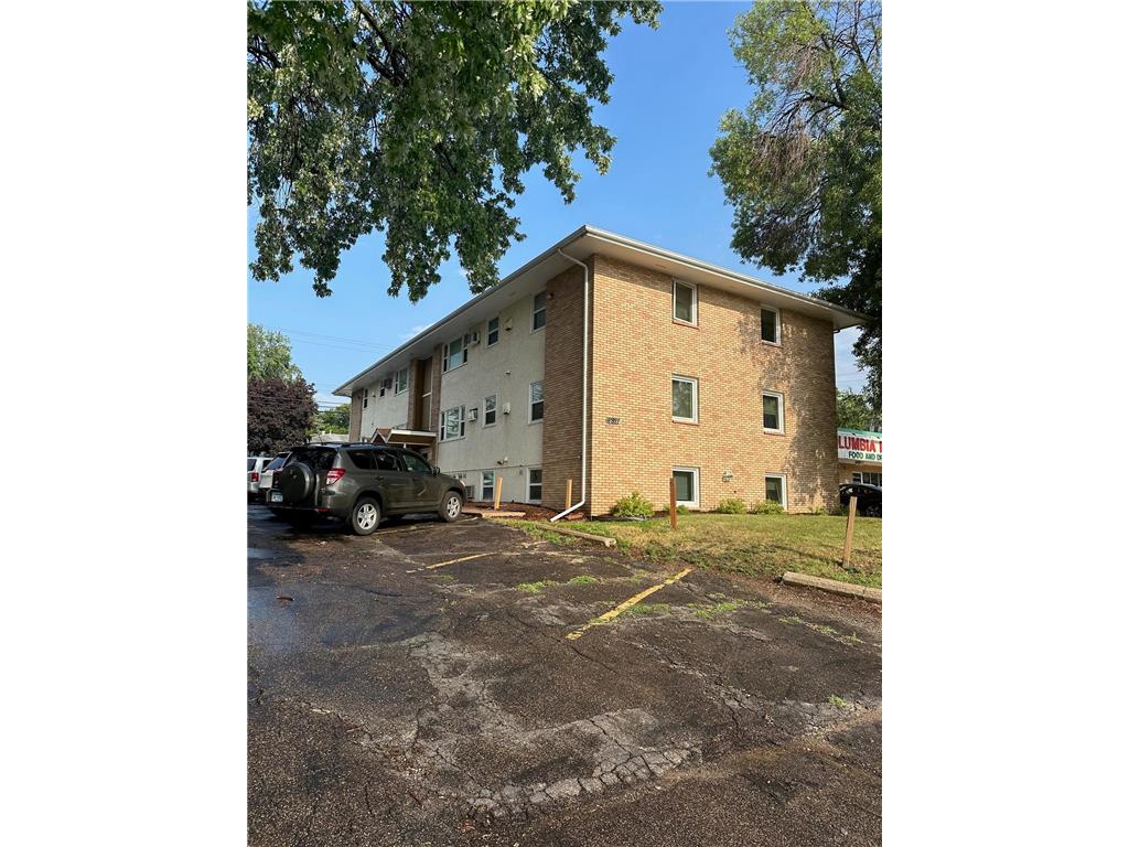 4911 University Avenue NE Columbia Heights MN 55421 6407098 image1