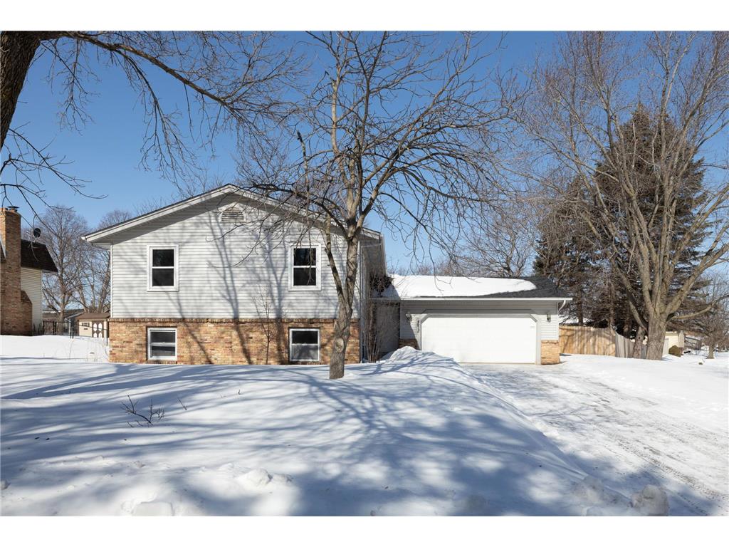 4913 Upper 148th Court, Apple Valley, MN, 55124 MLS 6344512 Edina Realty