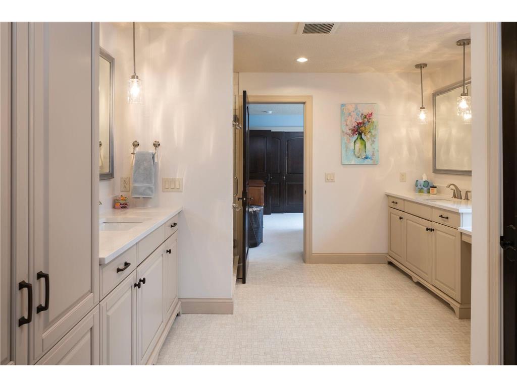 4913 W Sunnyslope Road Edina MN 55424 7029527 image30