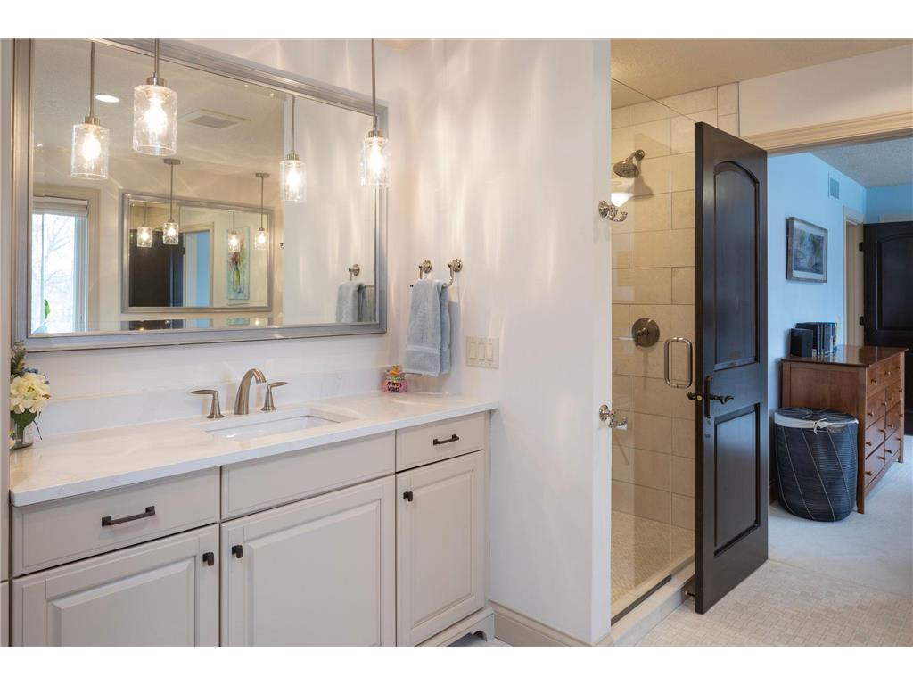 4913 W Sunnyslope Road Edina MN 55424 7029527 image31