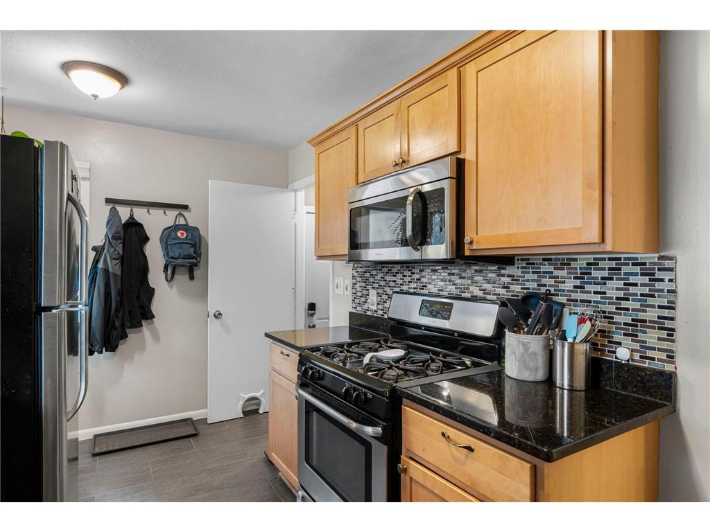 4914 Oliver Avenue N Minneapolis MN 55430 6752112 image20