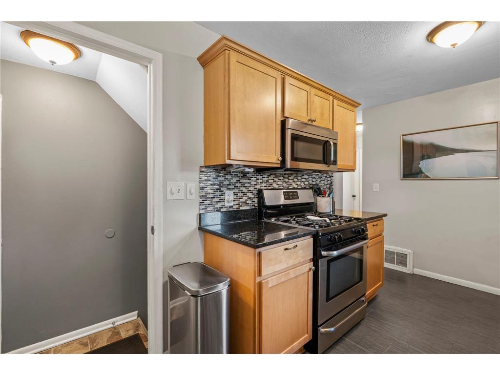 4914 Oliver Avenue N Minneapolis MN 55430 6752112 image21