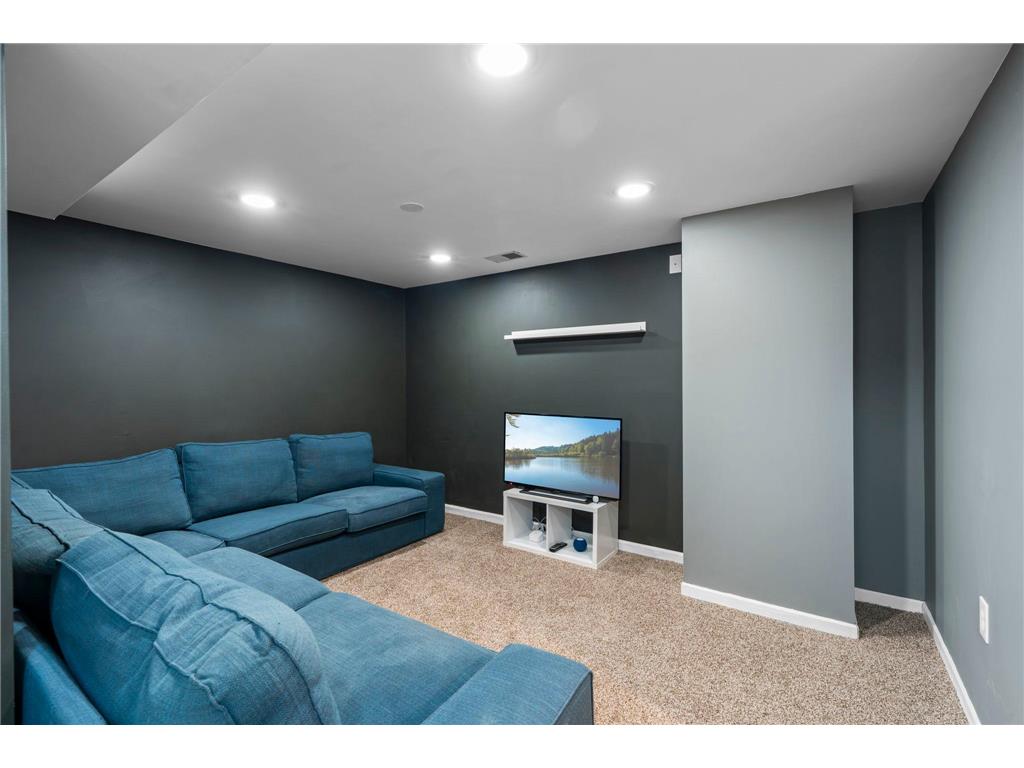 4914 Oliver Avenue N Minneapolis MN 55430 6752112 image23