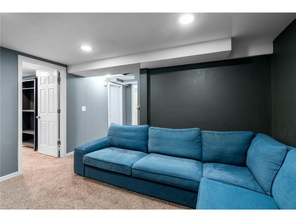 4914 Oliver Avenue N Minneapolis MN 55430 6752112 image24