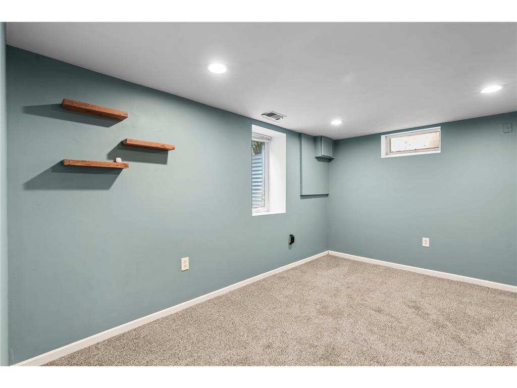 4914 Oliver Avenue N Minneapolis MN 55430 6752112 image25