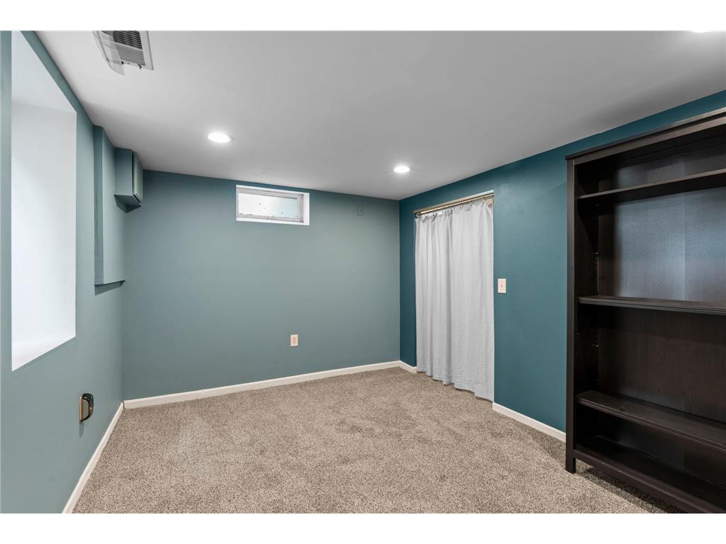 4914 Oliver Avenue N Minneapolis MN 55430 6752112 image26