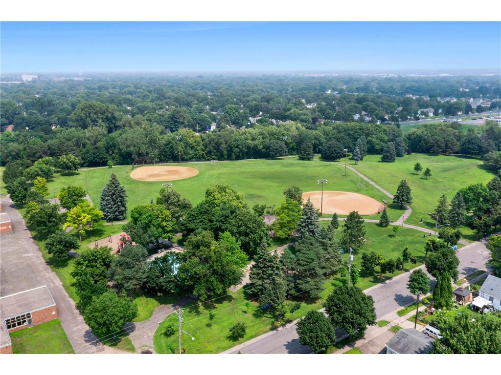 4914 Oliver Avenue N Minneapolis MN 55430 6752112 image38