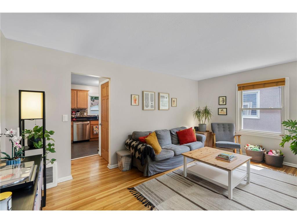 4914 Oliver Avenue N Minneapolis MN 55430 6752112 image9