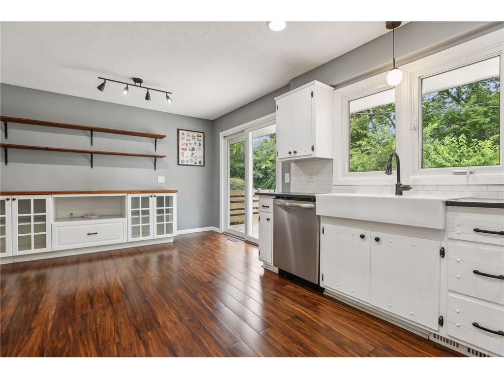 4916 Heritage Hills Drive Bloomington MN 55437 6583019 image1