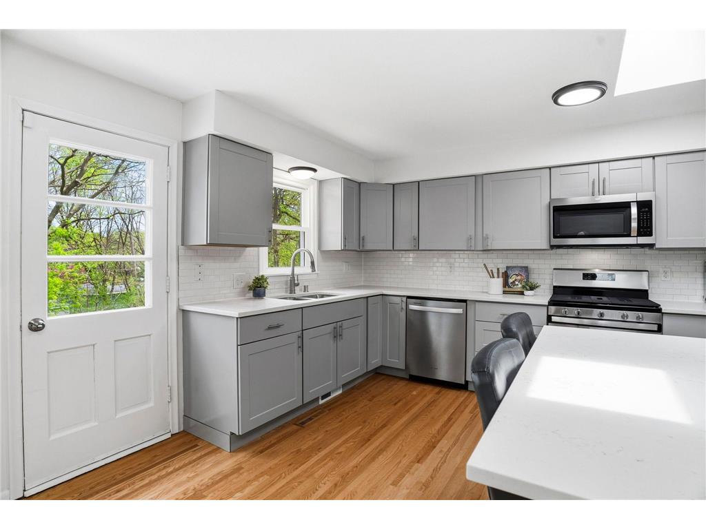 4916 Overlook Drive Bloomington MN 55437 7060289 image10