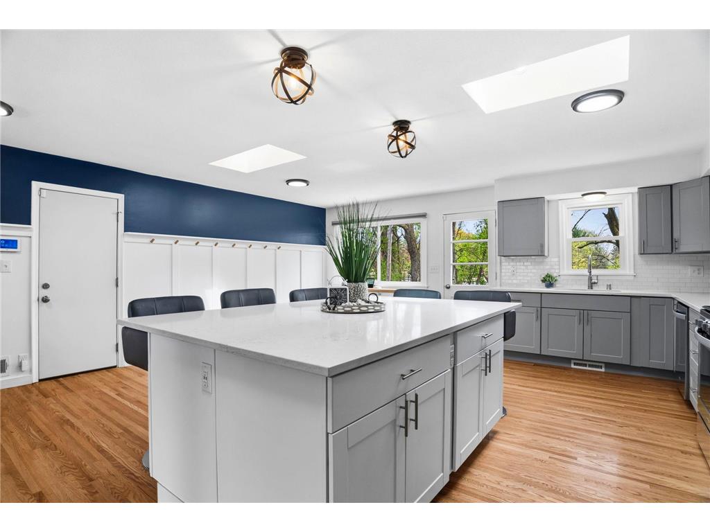 4916 Overlook Drive Bloomington MN 55437 7060289 image17