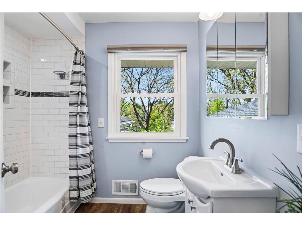 4916 Overlook Drive Bloomington MN 55437 7060289 image22