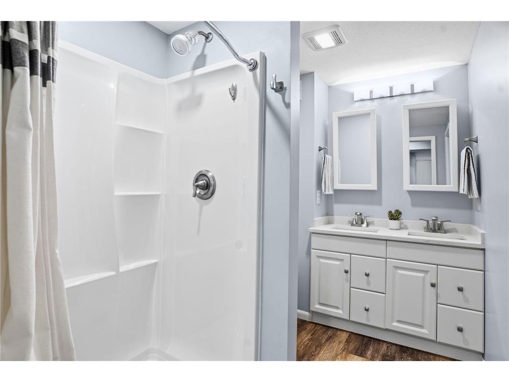 4916 Overlook Drive Bloomington MN 55437 7060289 image32