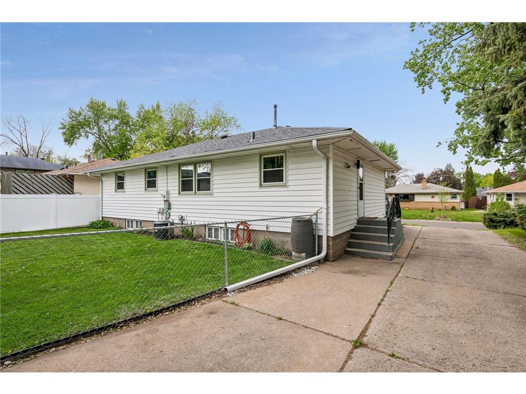 4917 Monroe Street NE Columbia Heights MN 55421 7074050 image39