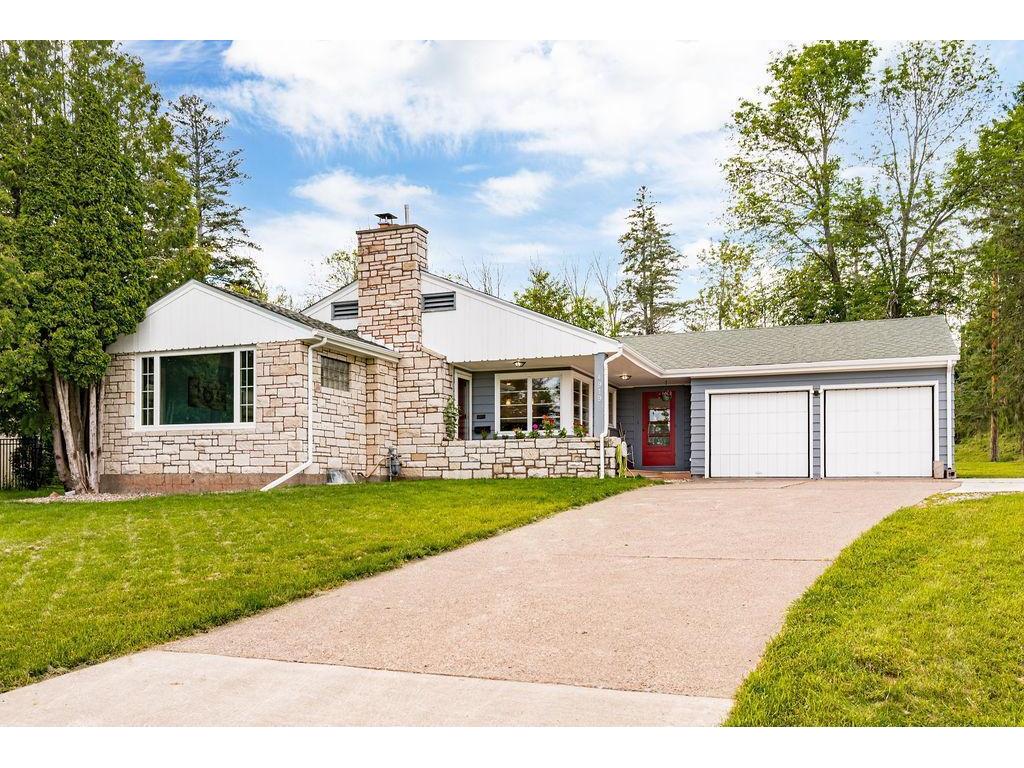 4919 London Road Duluth MN 55804 6561824 image1