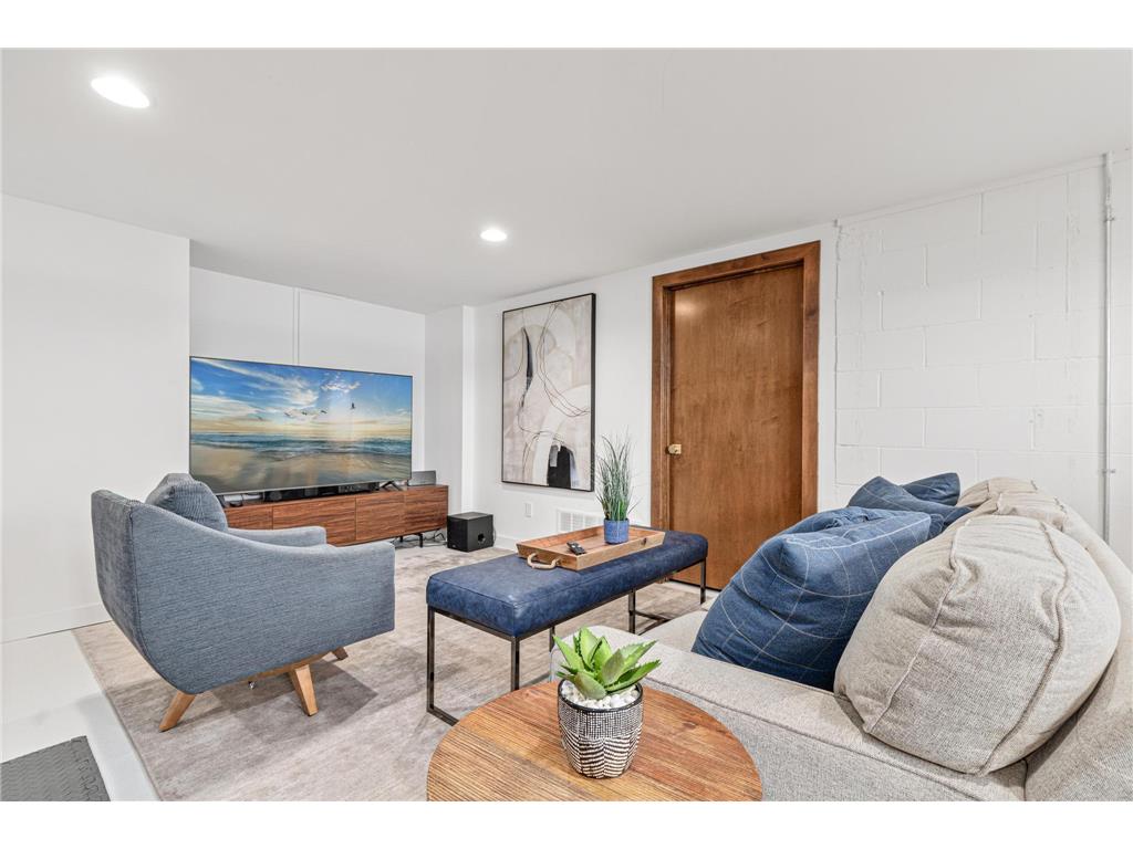 4919 Three Points Boulevard Mound MN 55364 - Lake Minnetonka 7035607 image61