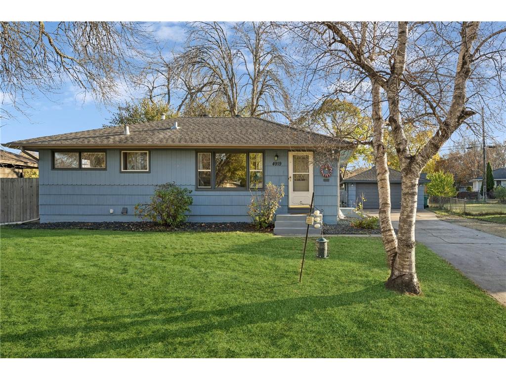 4919 Winchester Lane Brooklyn Center MN 55429 6670905 image1