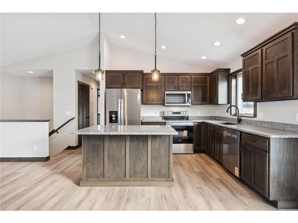 492 Coyote Way New Richmond WI 54017 6740416 image3