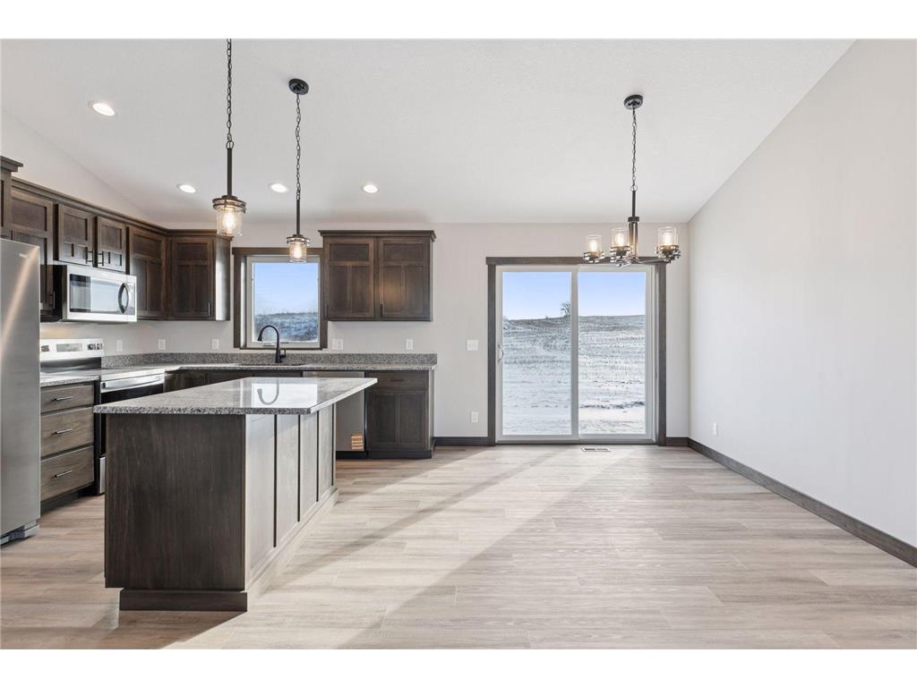 492 Coyote Way New Richmond WI 54017 6740416 image4