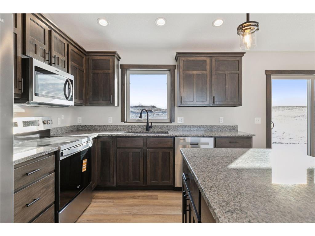 492 Coyote Way New Richmond WI 54017 6740416 image8