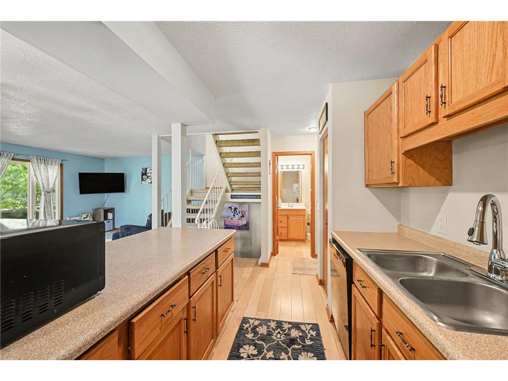 4920 Grenwich Trail N Oakdale MN 55128 7105101 image11