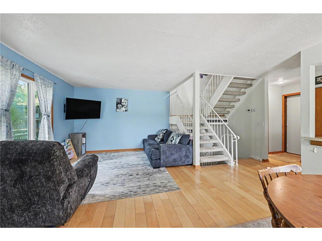 4920 Grenwich Trail N Oakdale MN 55128 7105101 image2