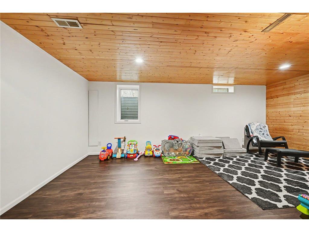 4920 Grenwich Trail N Oakdale MN 55128 7105101 image22