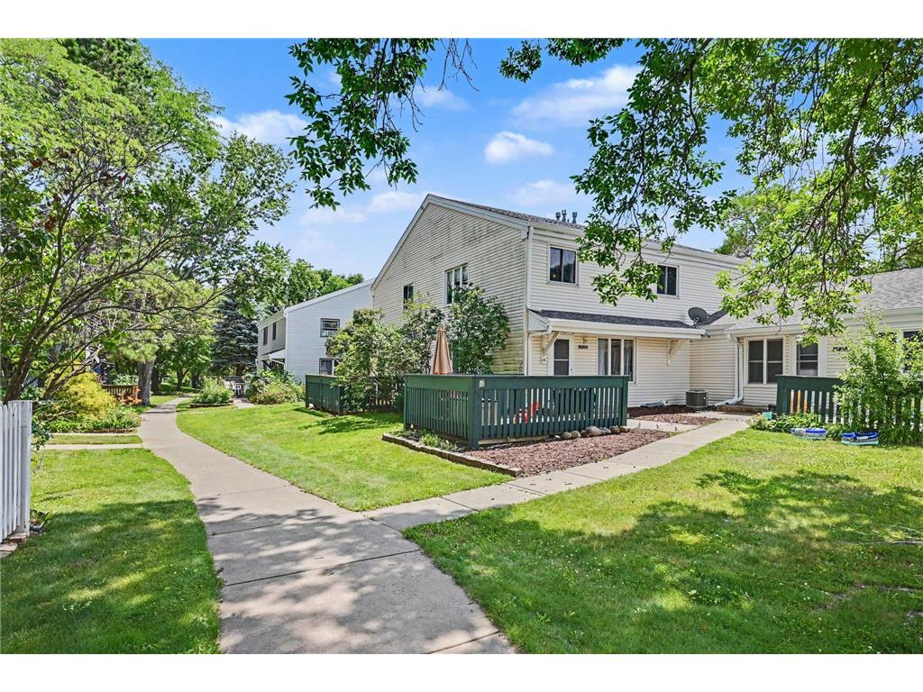 4920 Grenwich Trail N Oakdale MN 55128 7105101 image24