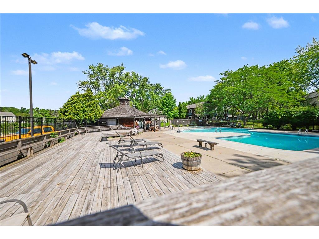 4920 Grenwich Trail N Oakdale MN 55128 7105101 image25