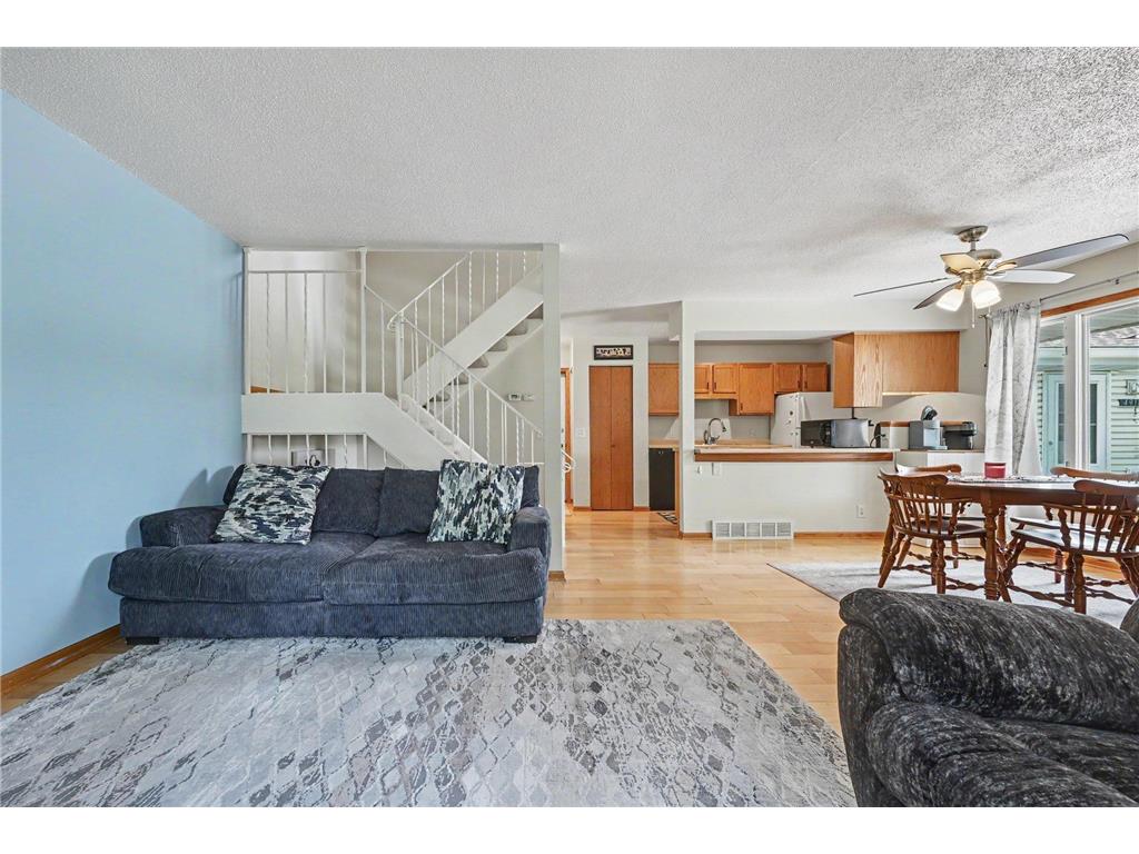 4920 Grenwich Trail N Oakdale MN 55128 7105101 image3