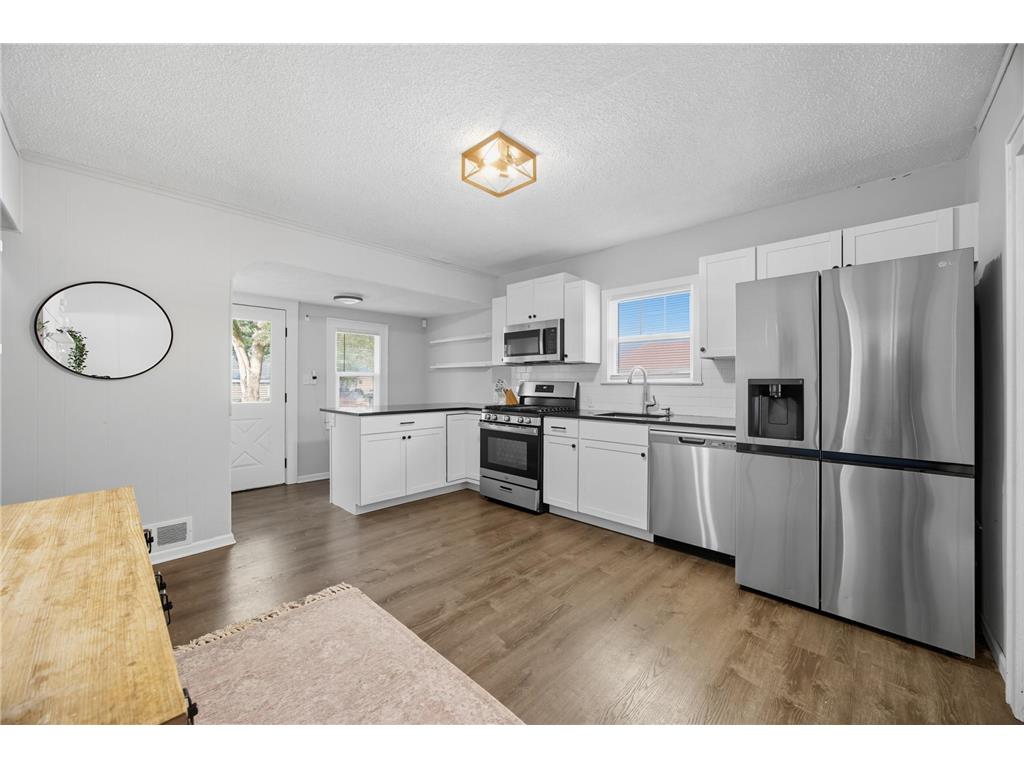 4921 Penn Avenue N Minneapolis MN 55430 6824640 image1