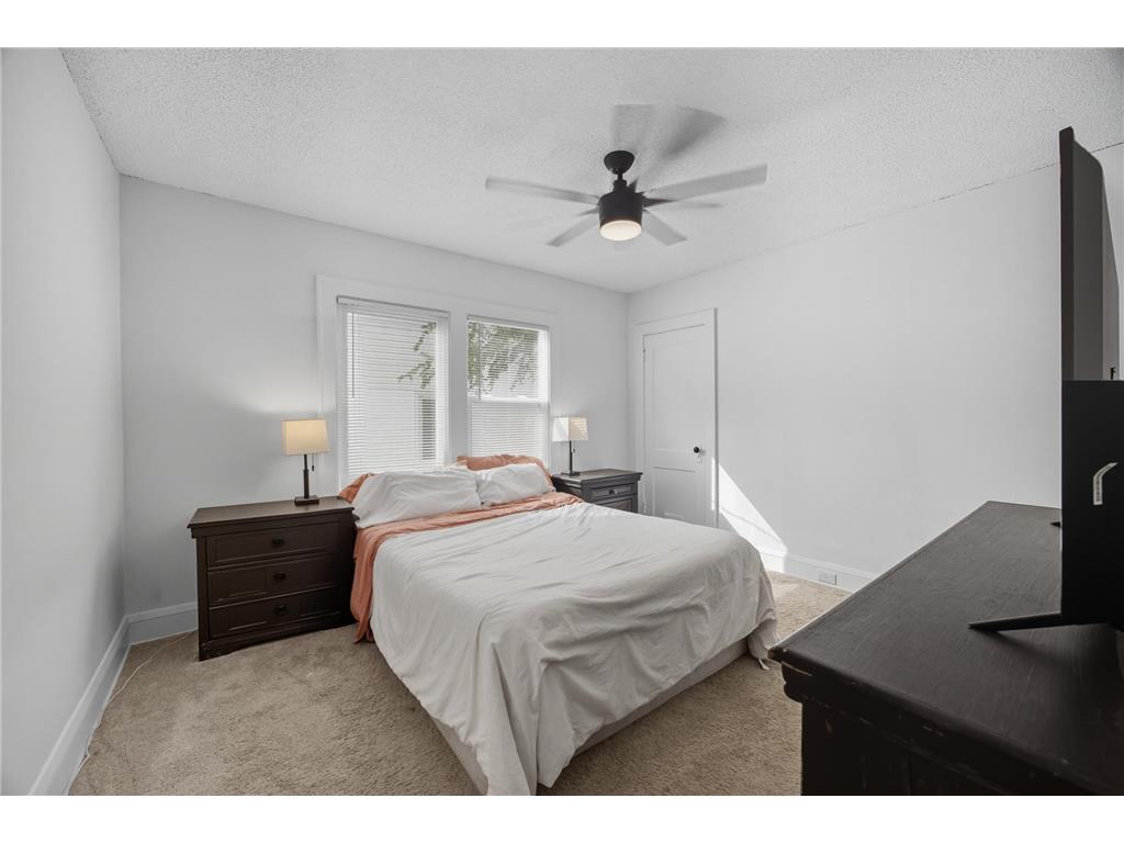 4921 Penn Avenue N Minneapolis MN 55430 6824640 image15